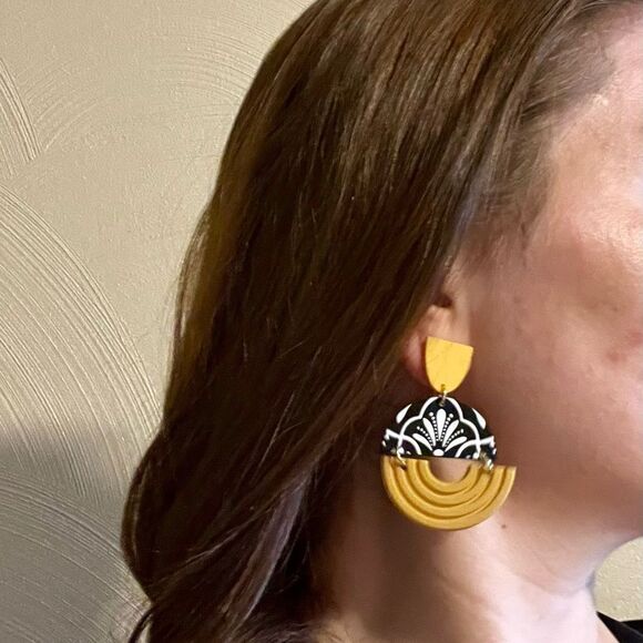 Floral Pattern Round Drop Earrings fall vibes autumn colors harvest - Picture 5 of 8